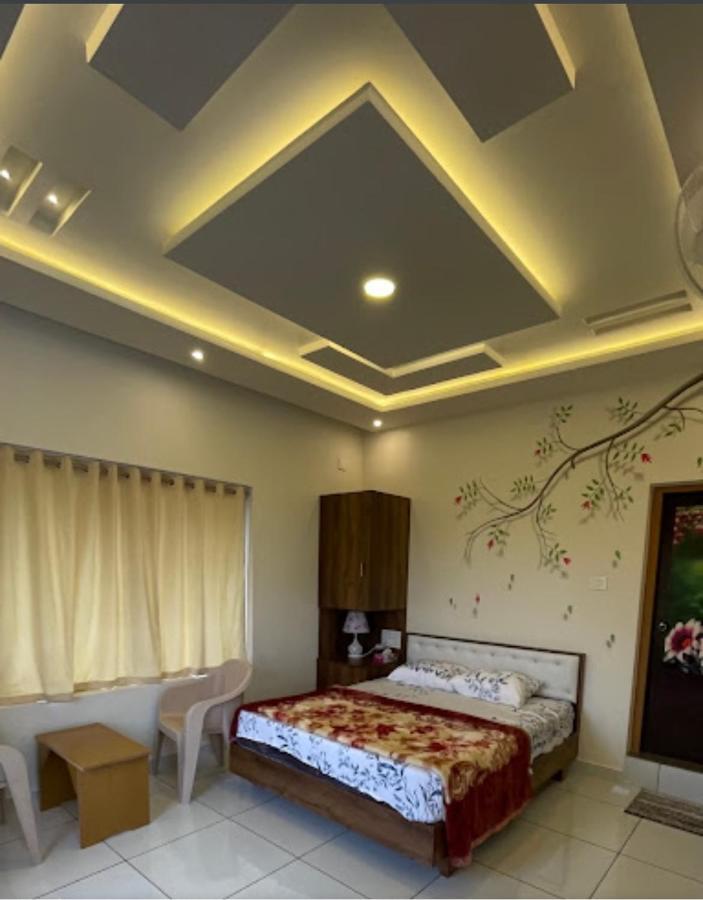 Ferienwohnung Orchid Ranipuram Kallar  Exterior foto
